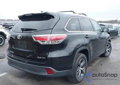 2016 Toyota Highlander Xle V6 z USA, uszkodzony, nr VIN 5TDJKRFH3GS338760